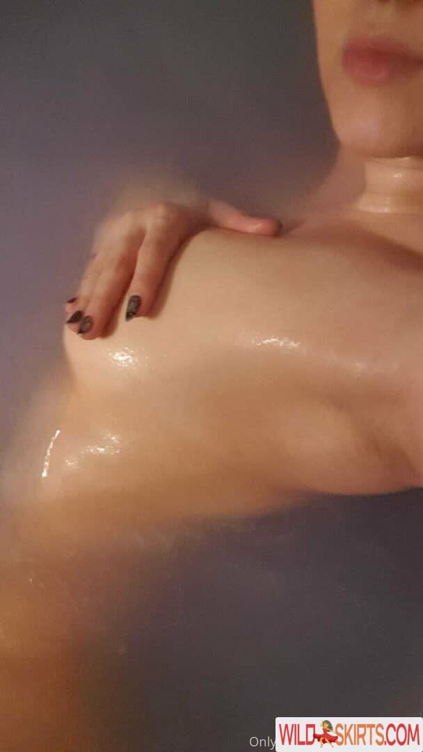 Lunaticalwitch nude leaked photo #21