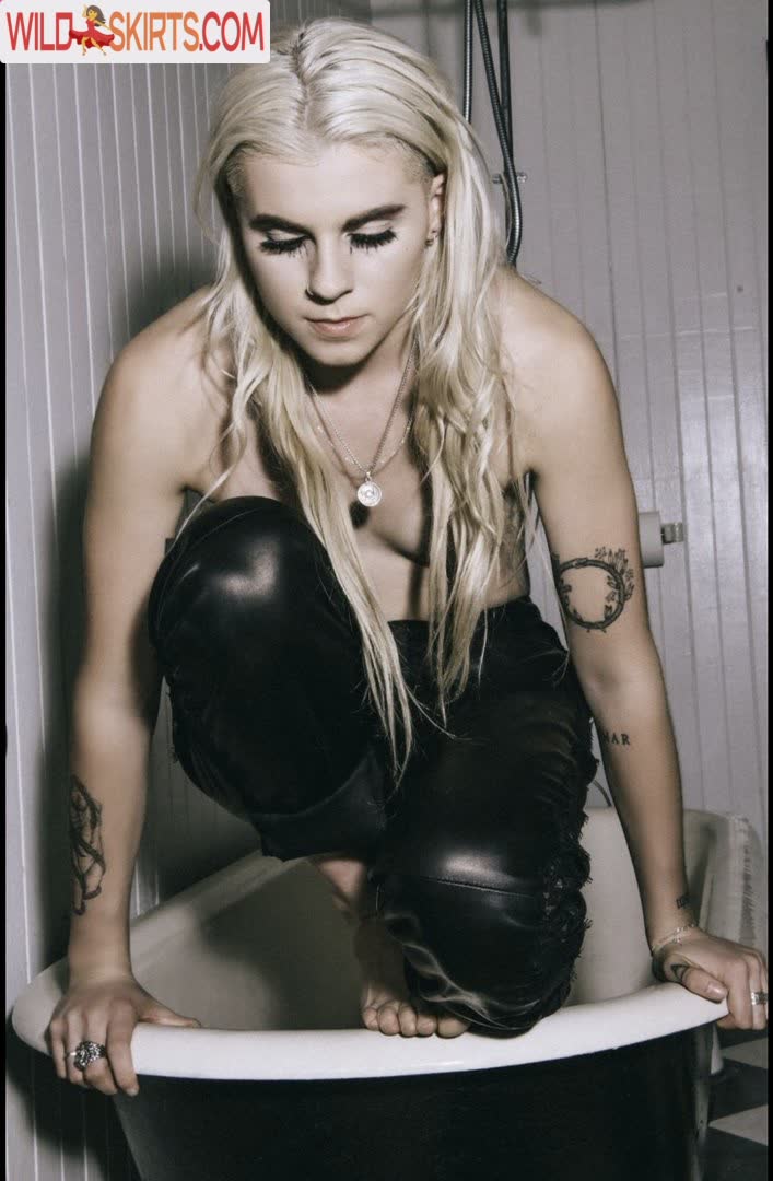 Lynn Gunn / lynngvnn nude Instagram leaked photo #3