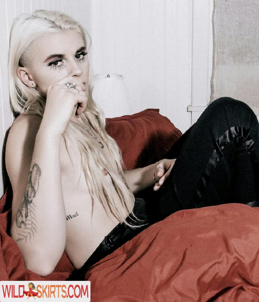 Lynn Gunn / lynngvnn nude Instagram leaked photo #1