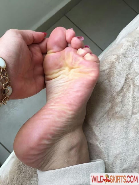 Lyz Feet / Antiga Lary / lyz.yah nude Instagram leaked photo #6