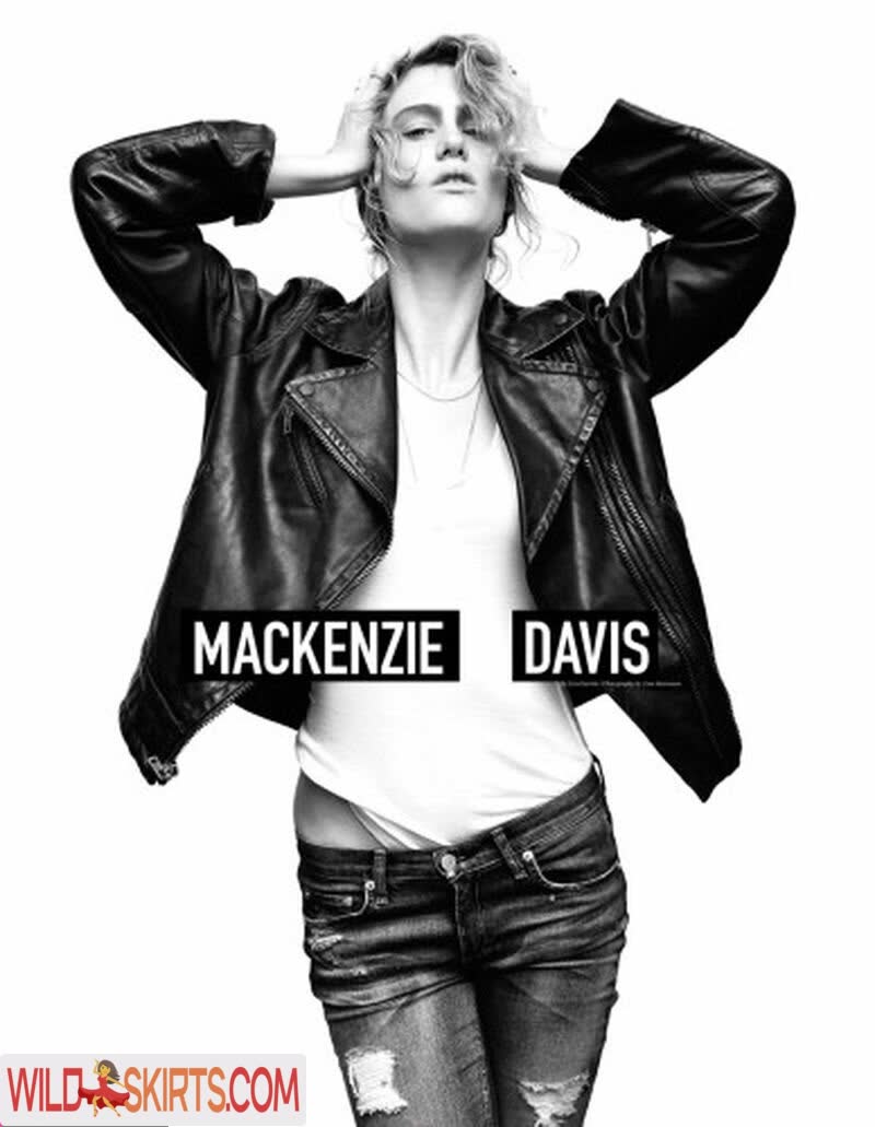 Mackenzie Davis nude leaked photo #18