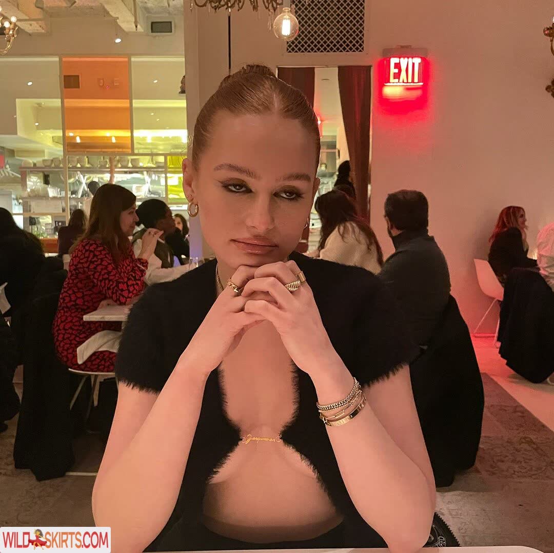 Madelaine Petsch nude leaked photo #191