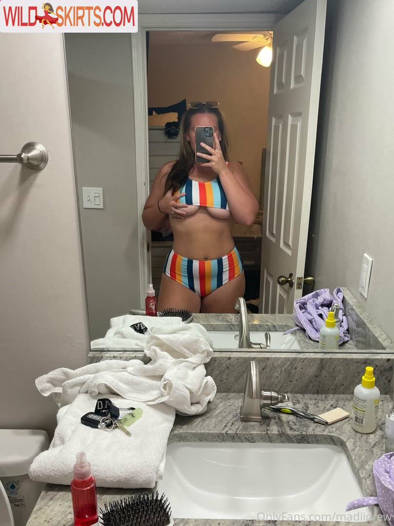 Madiidrew nude leaked photo #22