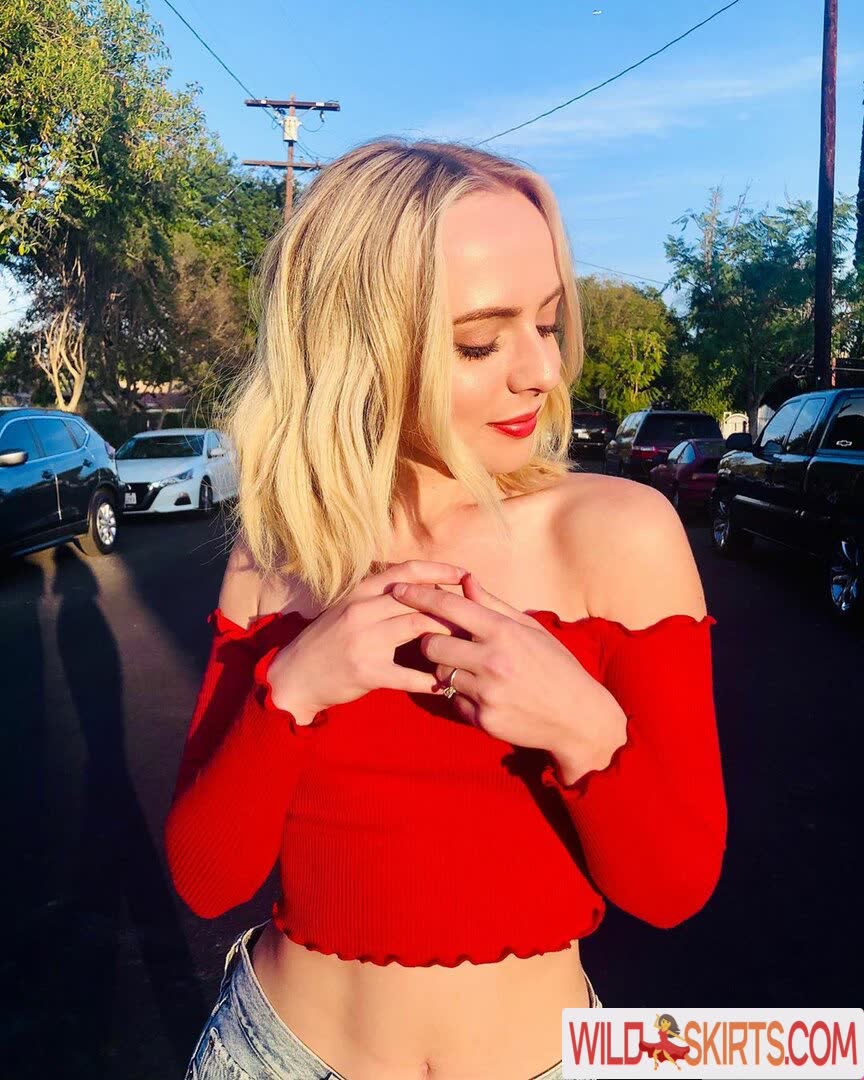 Madilyn Bailey / madilynbailey nude Instagram leaked photo #12