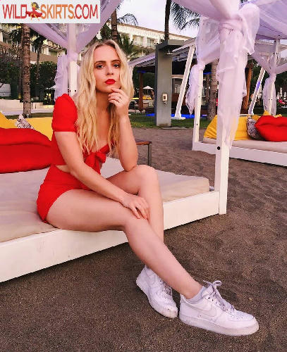 Madilyn Bailey / madilynbailey nude Instagram leaked photo #21