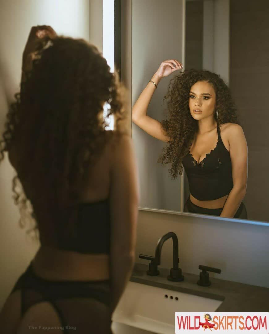 Madison Pettis nude leaked photo #120