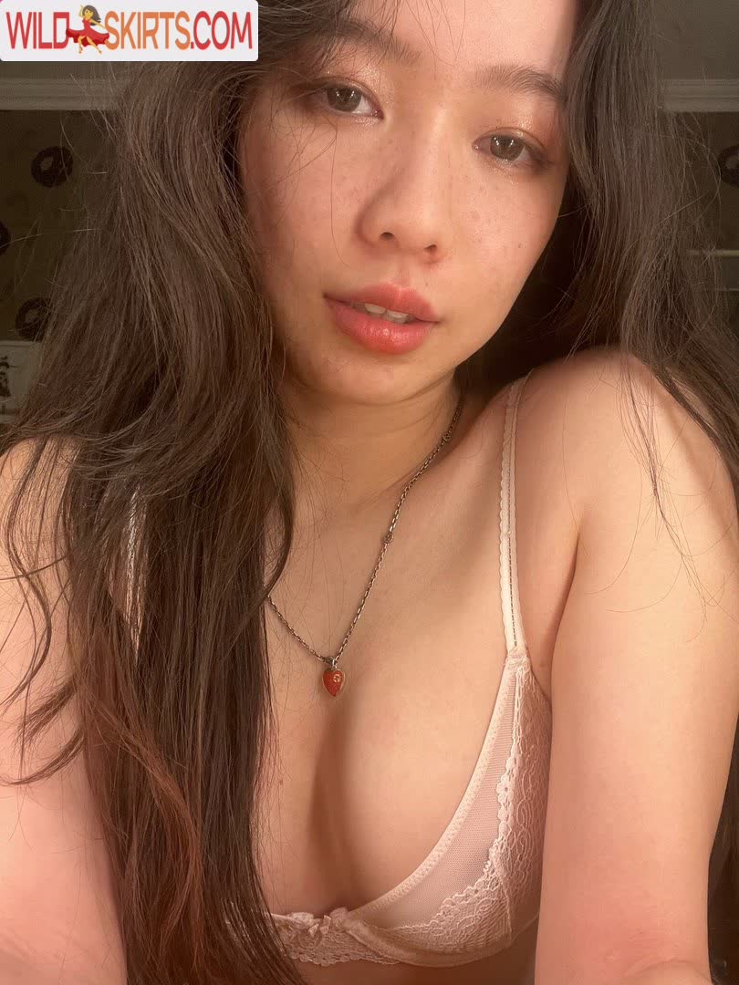 Maggiechow123 nude leaked photo #17