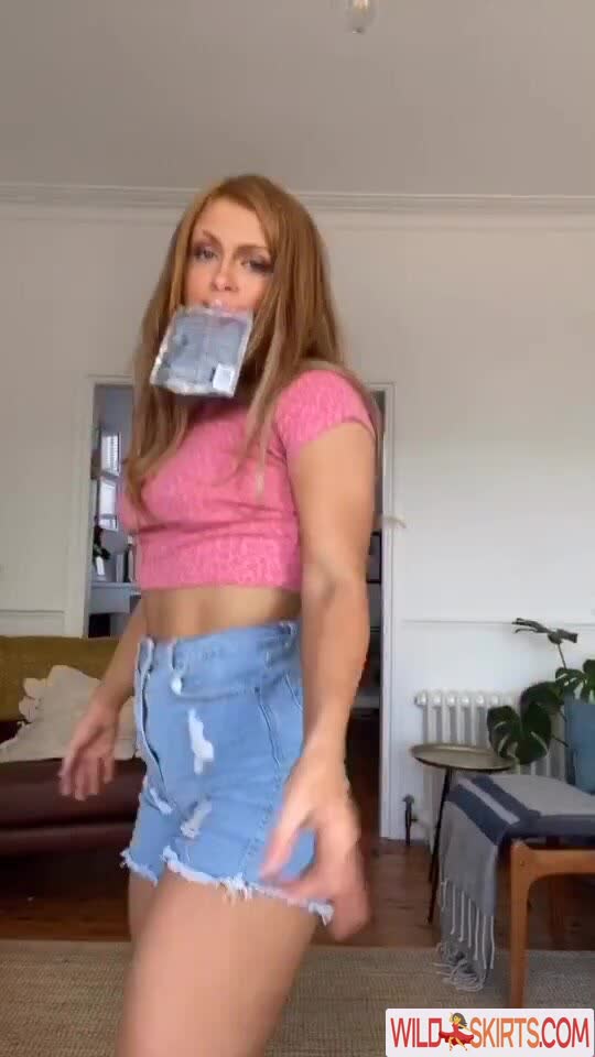 Maisie Smith / maisiesmithofficial nude Instagram leaked photo