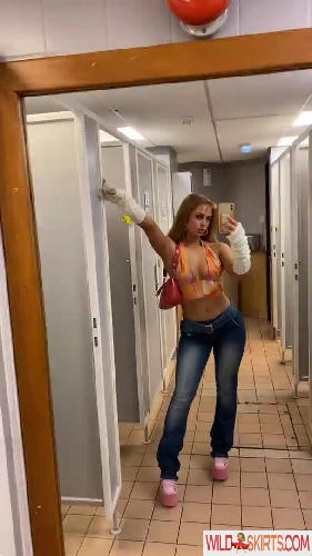 Maisie Smith / maisiesmithofficial nude Instagram leaked photo #55