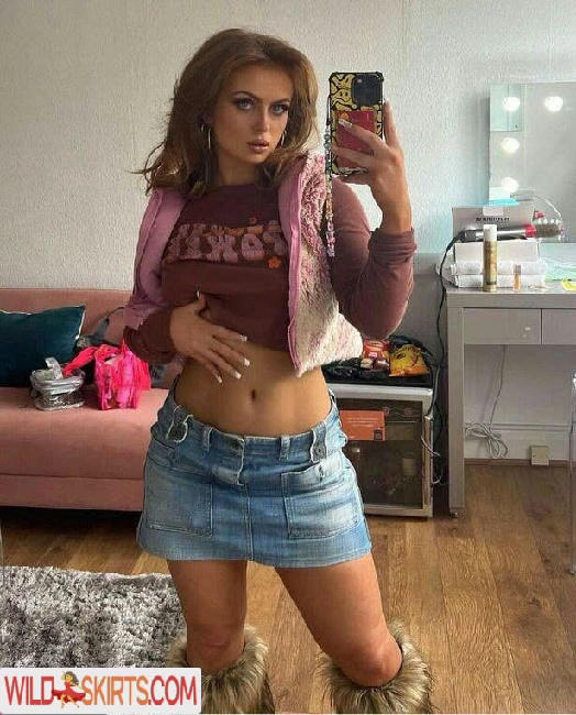 Maisie Smith / maisiesmithofficial nude Instagram leaked photo #471