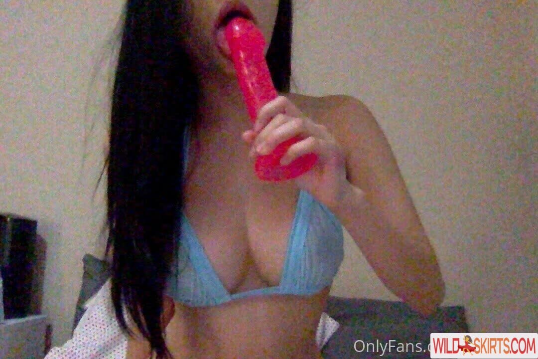 Margaret Nguyen nude leaked photo #9