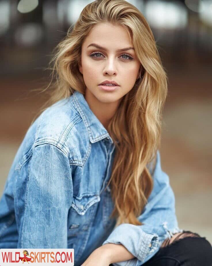 Marina Laswick / marooshk nude Instagram leaked photo #2