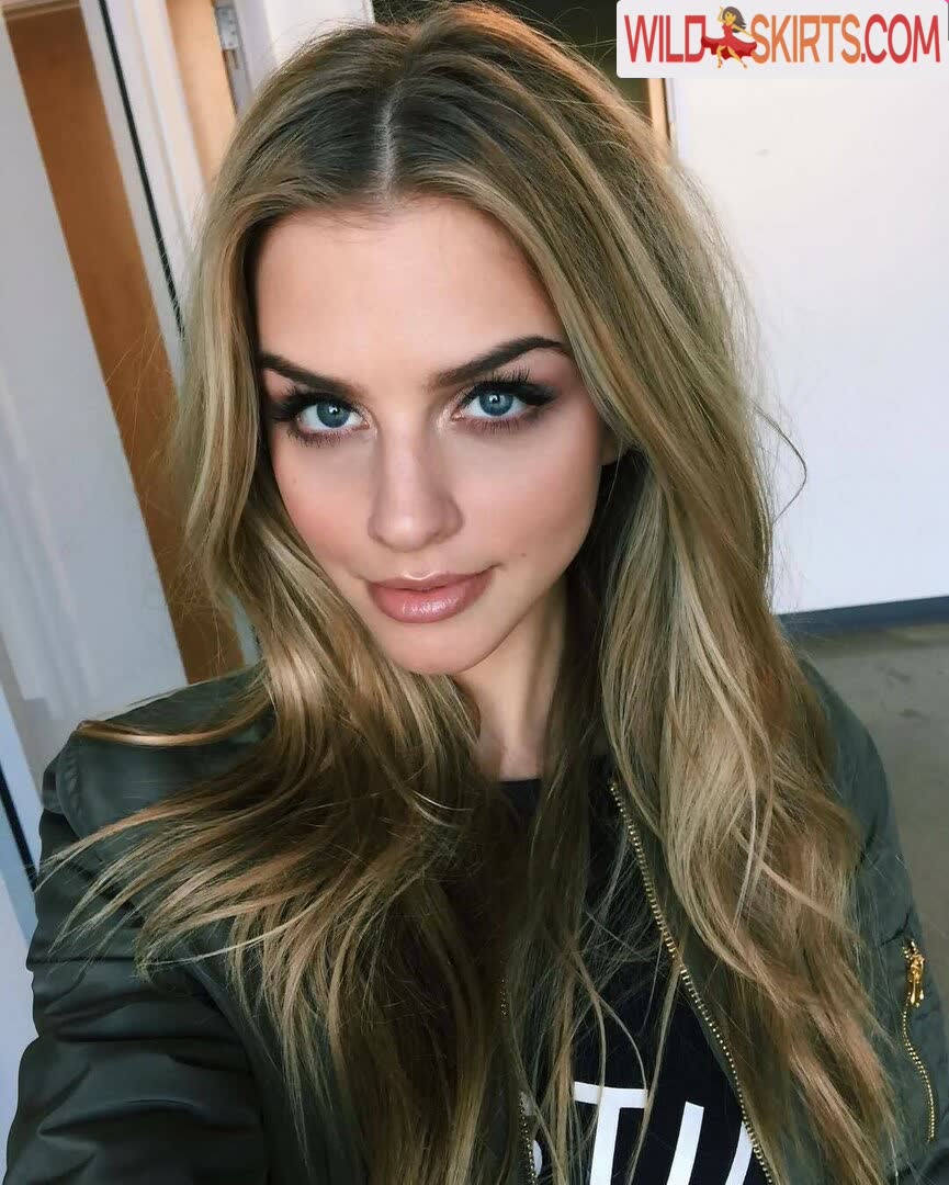 Marina Laswick / marooshk nude Instagram leaked photo #13