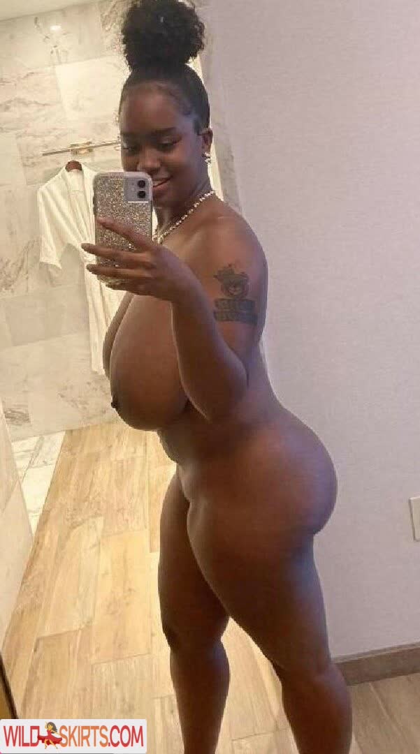 Mariyahbleu23 nude leaked photo #5