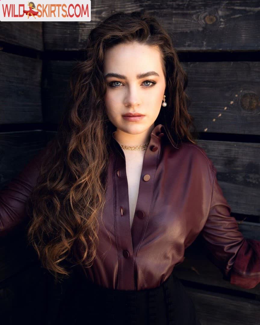 Mary Mouser nude leaked photo #21