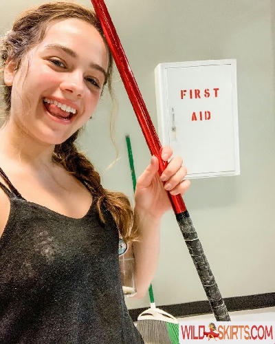 Mary Mouser / missmarymmouser nude Instagram leaked photo #43