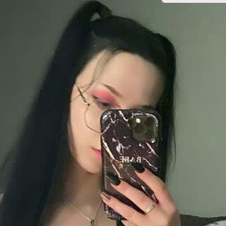 Maskentraegerin nude photos & videos