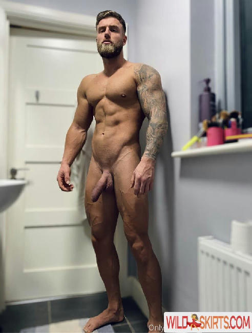 Mattygilbert91 nude leaked photo #2