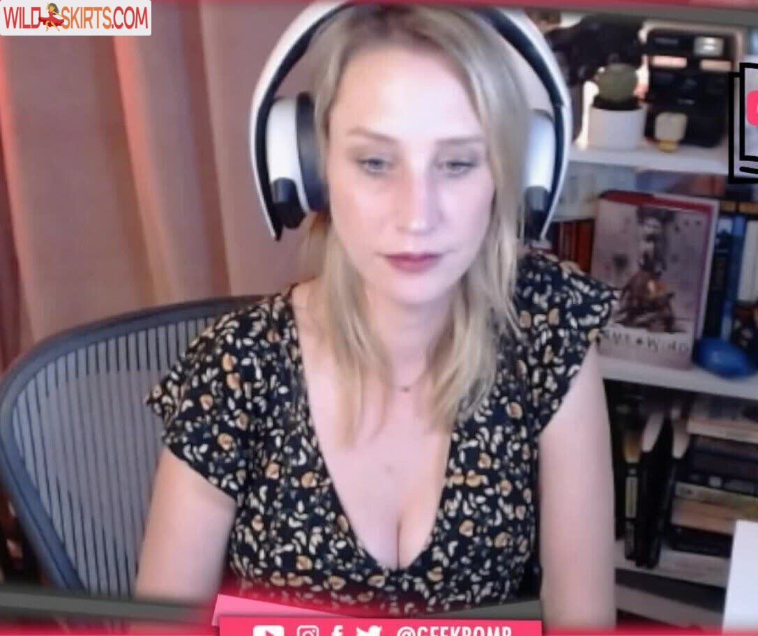 Maude Garrett / geekbomb / maudegarrett nude Patreon, Instagram leaked photo #7