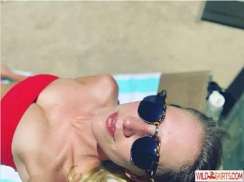 Maude Garrett / geekbomb / maudegarrett nude Instagram leaked photo #70