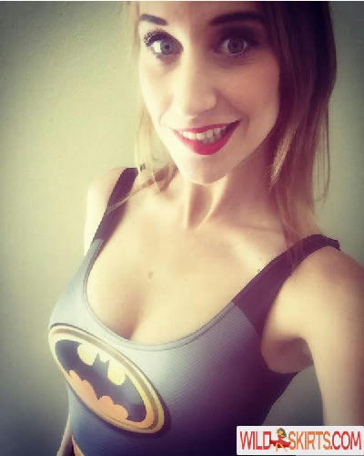 Maude Garrett / geekbomb / maudegarrett nude Instagram leaked photo #15