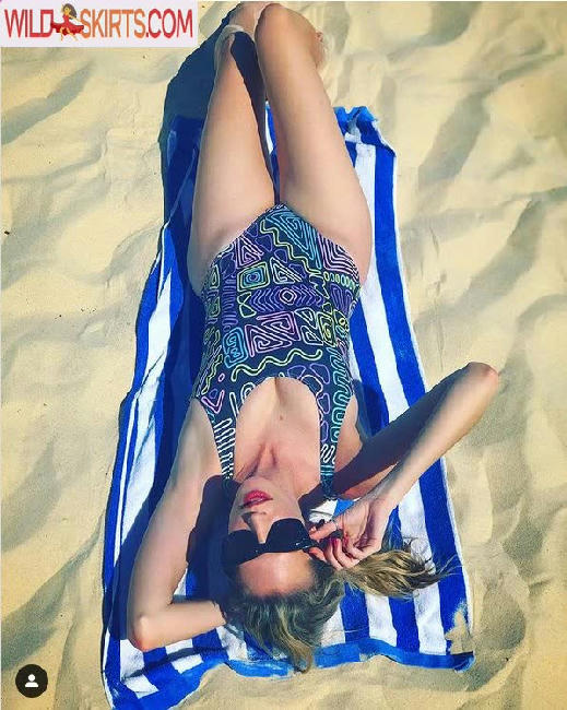 Maude Garrett / geekbomb / maudegarrett nude Instagram leaked photo #241