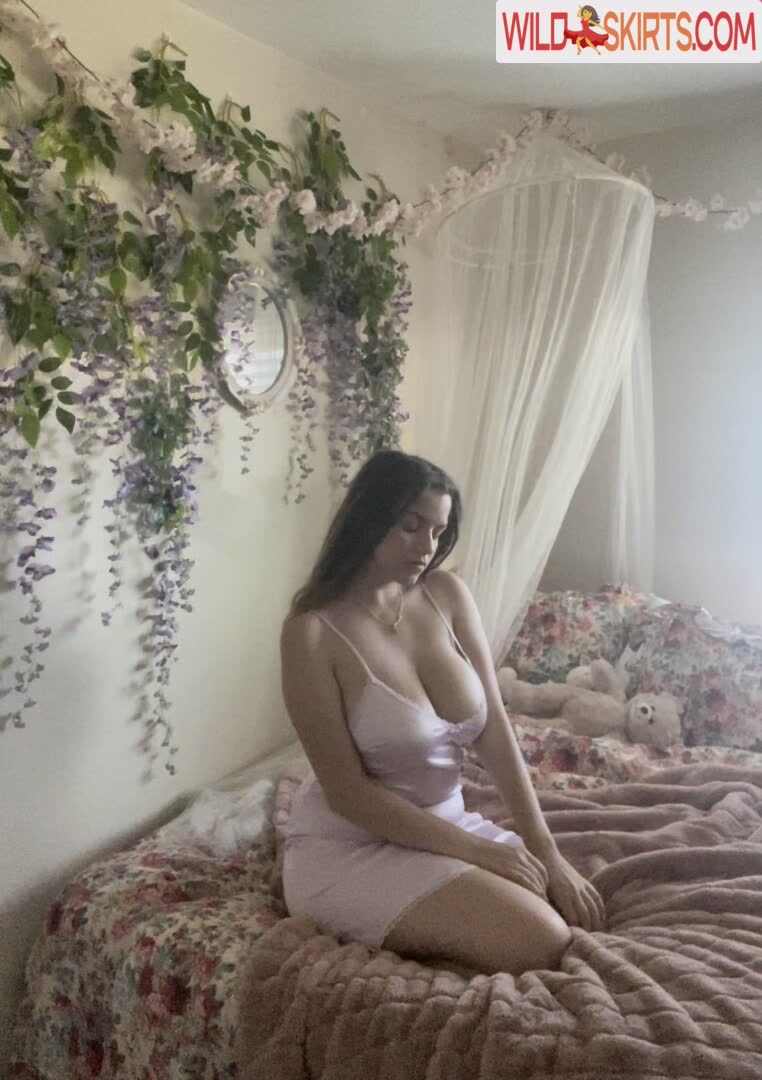 mayaisfiya / mayaisfiya / mayawoulfe nude OnlyFans, Instagram leaked photo #4