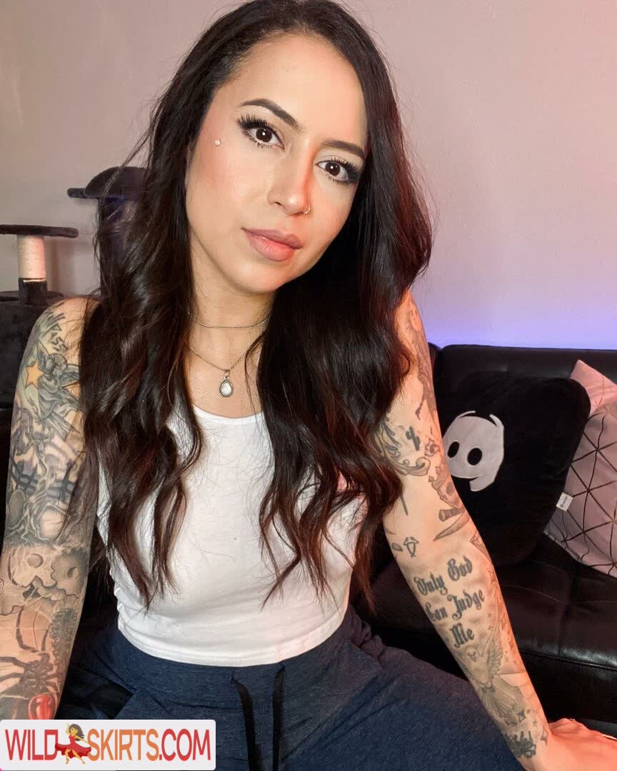 meghanelle / Megs / MegsOnTwitch / meghanelle nude OnlyFans, Instagram leaked photo #5