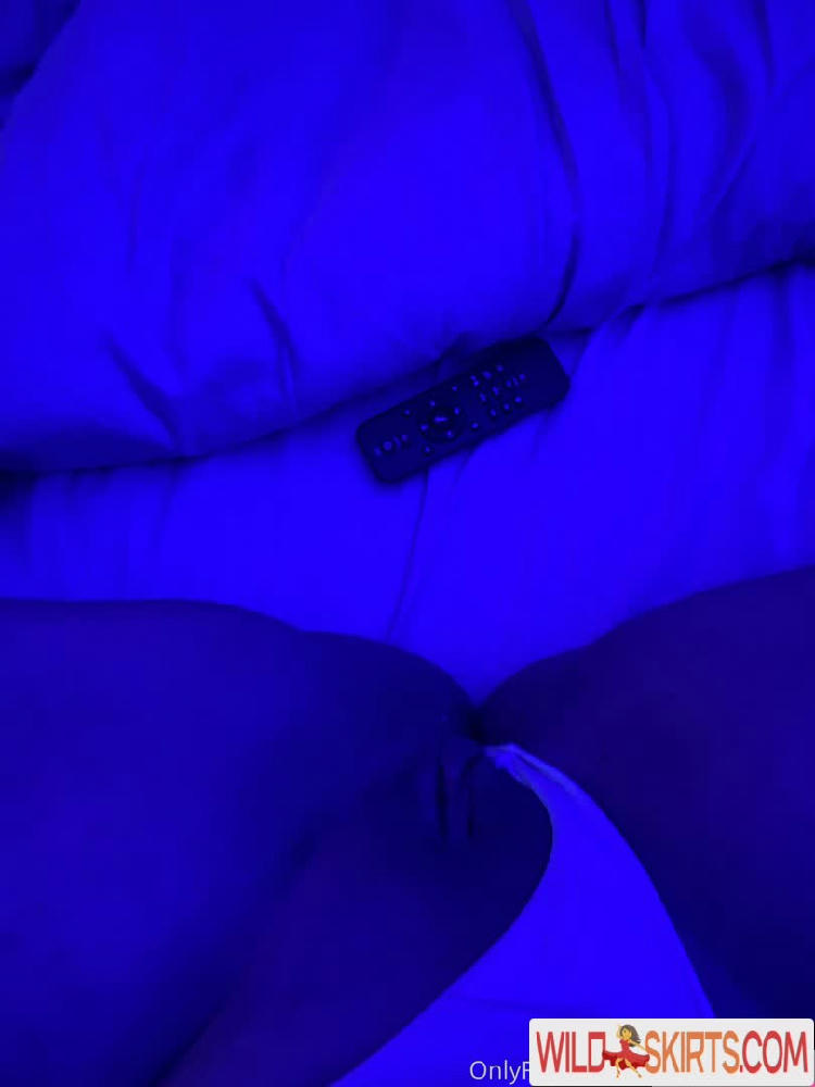 Mel Farahmand / strippercoochie / thestripperml nude OnlyFans, Instagram leaked photo #4