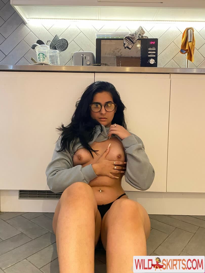 Mel / Melfarahmand / melisaoffiziell nude OnlyFans, Instagram leaked photo #1