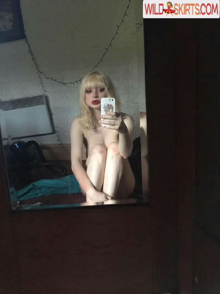 Melowtune / Melowtune / Serotoninblue / benzdupemerai nude Instagram leaked photo #1