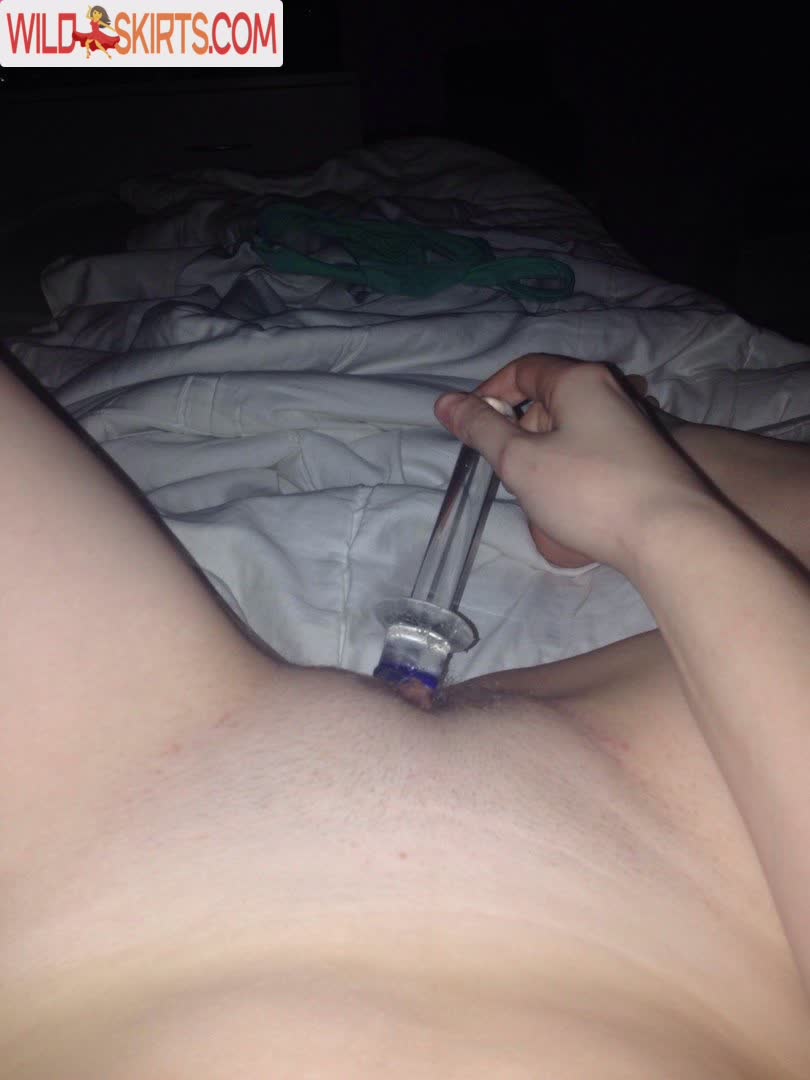 Melvniely nude leaked photo #9