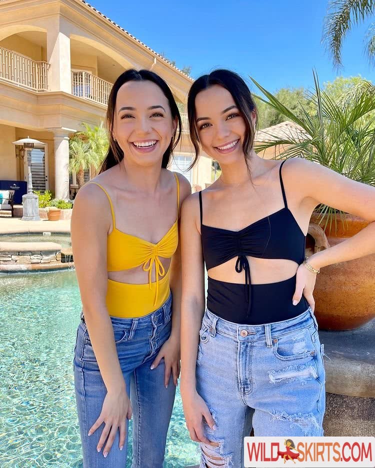 Merrell Twins nude leaked photo #3