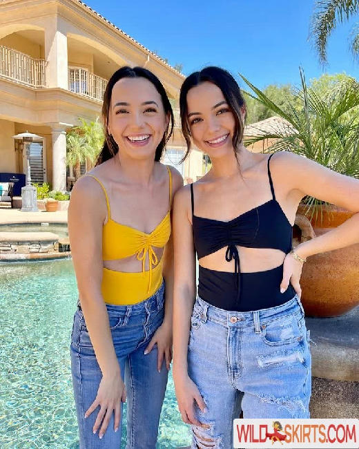 Merrell Twins / MerrellTwins nude Instagram leaked photo #3