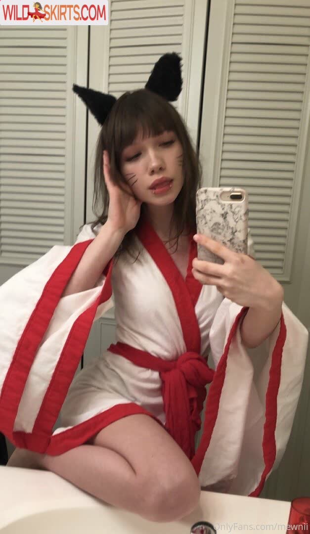 Mewnii nude leaked photo #17