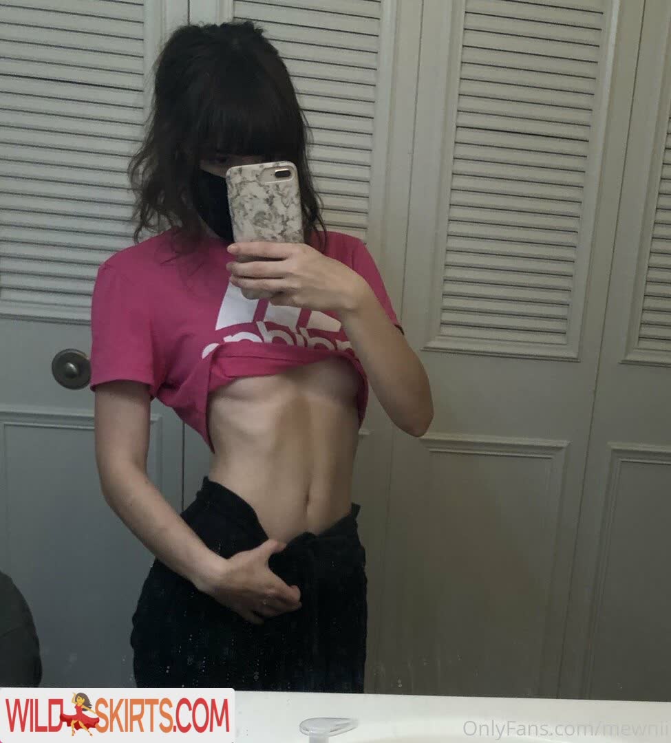 Mewnii nude leaked photo #39