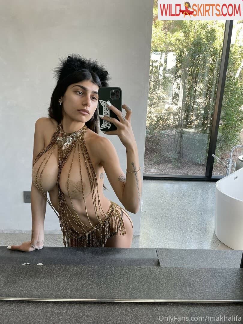 Mia Khalifa / miak / miakhalifa nude OnlyFans, Patreon, Instagram leaked photo #4