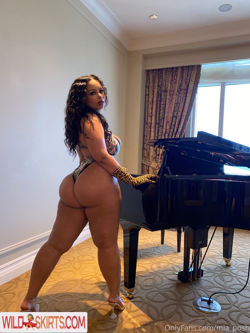 Mia Posh / LovelyDream21 / mia_posh nude OnlyFans, Instagram leaked photo #1