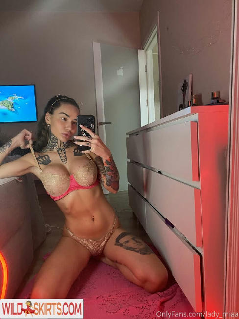 miafoxie / mia_foxybae / miafoxie / miafoxie_ / miagabriellepage nude OnlyFans, Instagram leaked photo #11