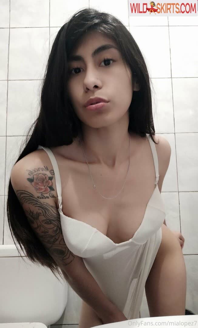 Mialopez7 nude leaked photo #15