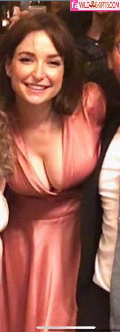 Milana Vayntrub / AT&amp;T Girl / mintmilana nude Instagram leaked photo #14