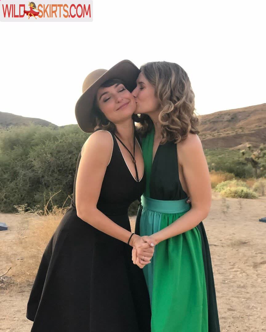 Milana Vayntrub / AT&amp;T Girl / mintmilana nude Instagram leaked photo #3