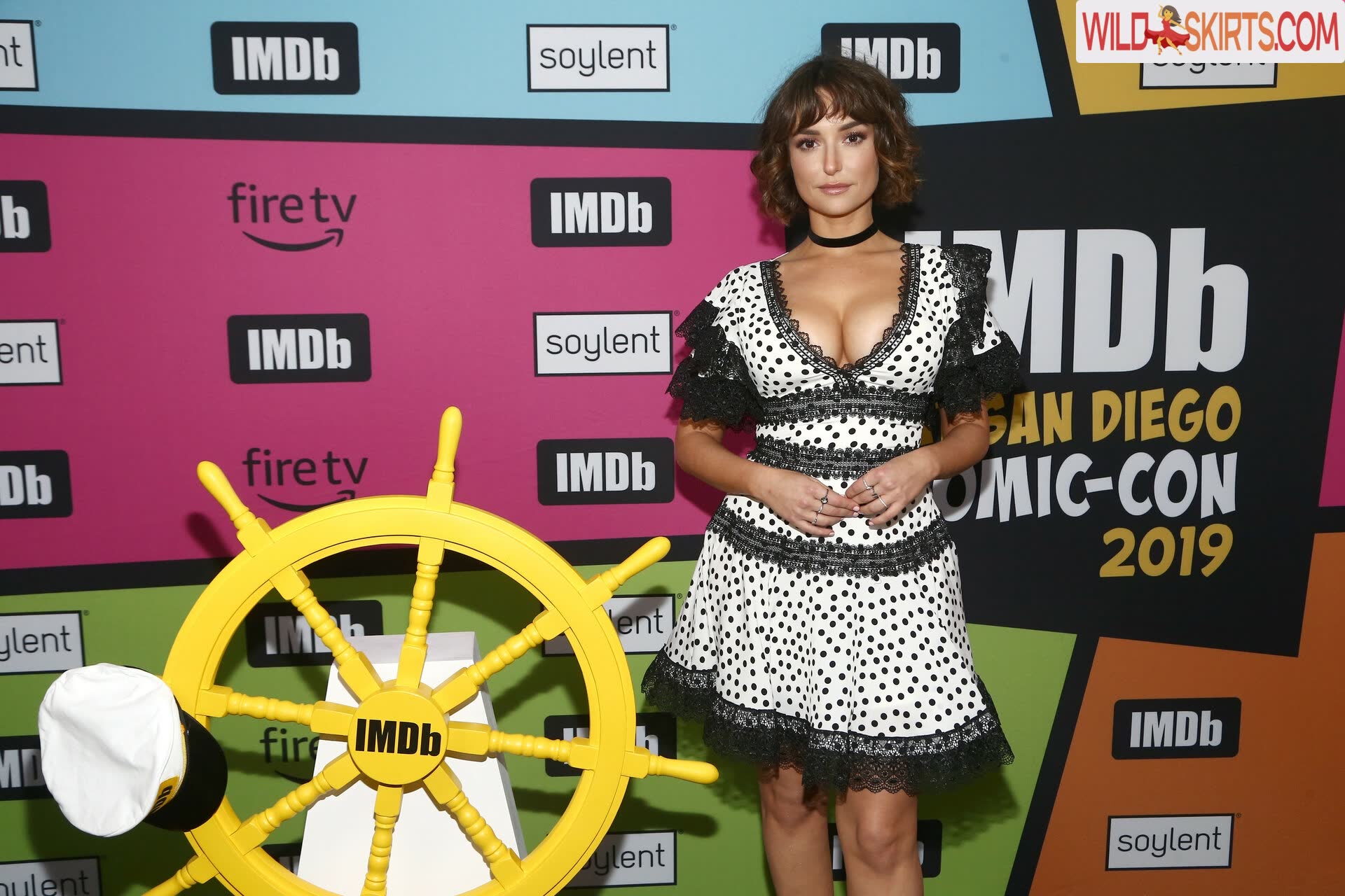 Milana Vayntrub At T Girl Mintmilana Nude Instagram Leaked Photo