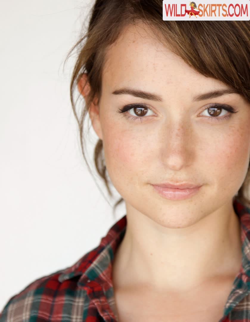 Milana Vayntrub / AT&amp;T Girl / mintmilana nude Instagram leaked photo #15