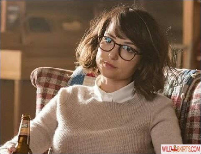 Milana Vayntrub / AT&amp;T Girl / mintmilana nude Instagram leaked photo #234