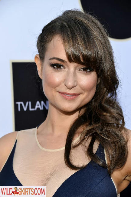 Milana Vayntrub / AT&amp;T Girl / mintmilana nude Instagram leaked photo #375