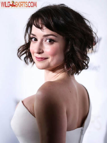 Milana Vayntrub / AT&amp;T Girl / mintmilana nude Instagram leaked photo #65