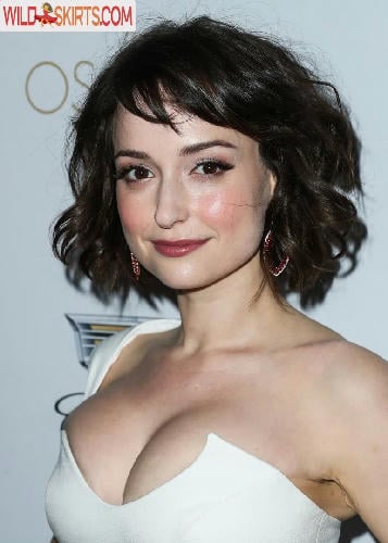 Milana Vayntrub / AT&amp;T Girl / mintmilana nude Instagram leaked photo #5