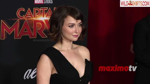 Milana Vayntrub / AT&amp;T Girl / mintmilana nude Instagram leaked photo #98