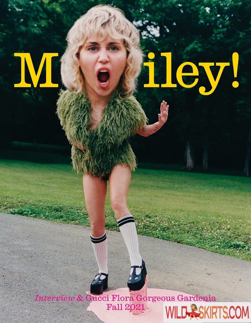 Miley Cyrus nude leaked photo #40